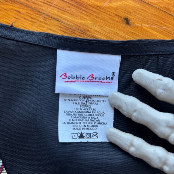 ๐ SOLD ๐ Vintage 90s Black Floral Tapestry Vest 5 Button Bobbie Brooks ~ Size S - Picture 6 of 9